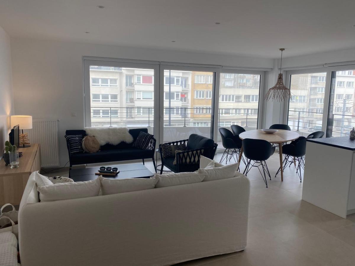 אוסטנדה Lichtrijk 2-Slaapkamerappartement Met Zeezicht En Gratis Parking מראה חיצוני תמונה