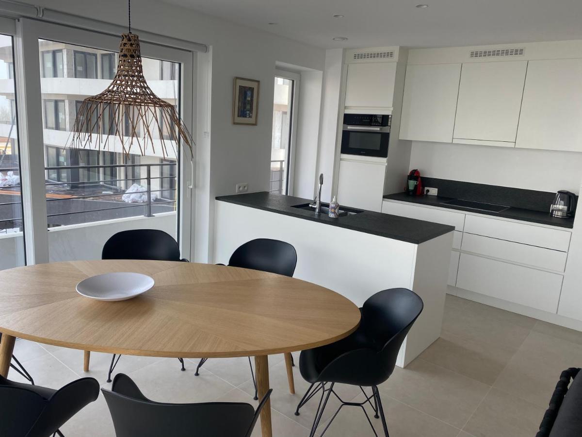 אוסטנדה Lichtrijk 2-Slaapkamerappartement Met Zeezicht En Gratis Parking מראה חיצוני תמונה