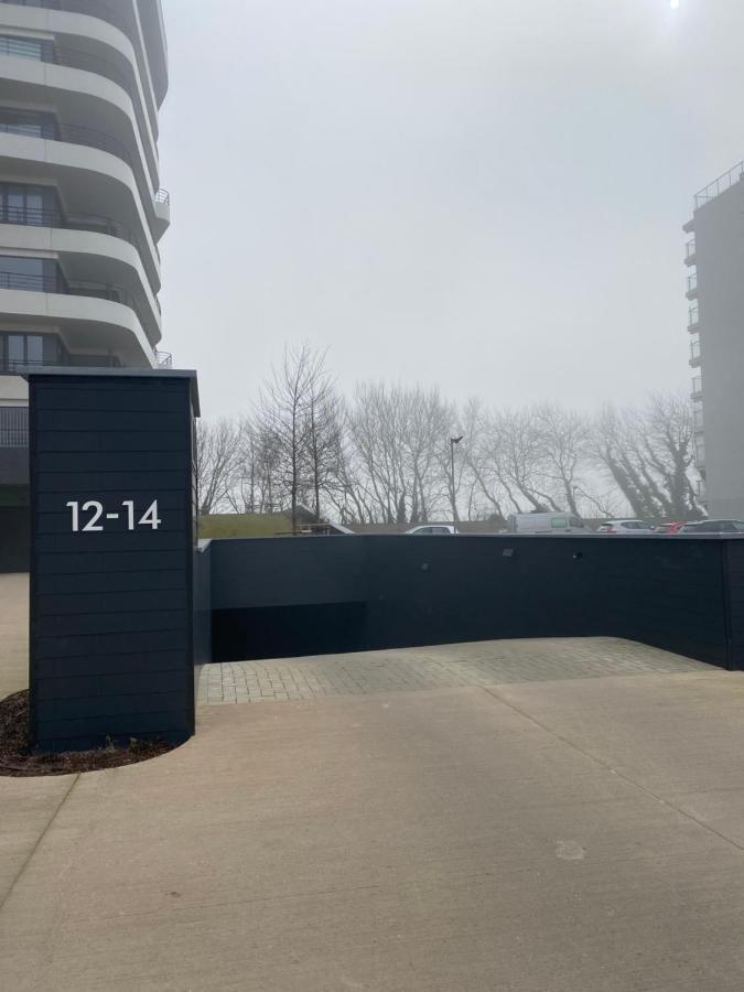 אוסטנדה Lichtrijk 2-Slaapkamerappartement Met Zeezicht En Gratis Parking מראה חיצוני תמונה